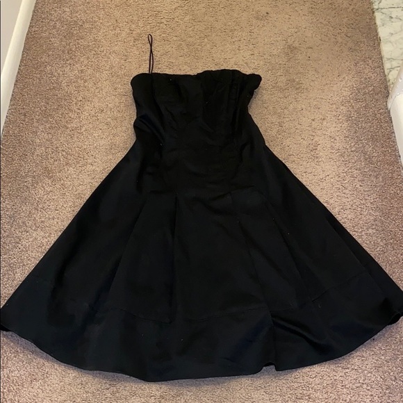 Express Dresses & Skirts - LIKE NEW Express black strapless dress